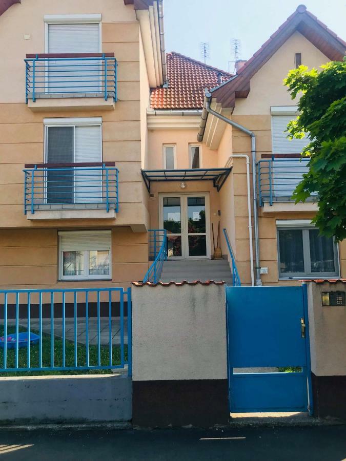 Tamara Apartman Apartment ไฮจ์ดุสโซบอสโล ภายนอก รูปภาพ